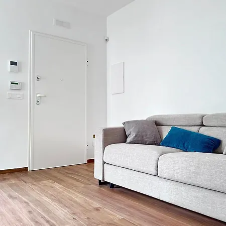 Prima Classe - With Private Garage - Apartment *