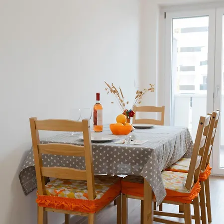 Prima Classe - With Private Garage - Apartment