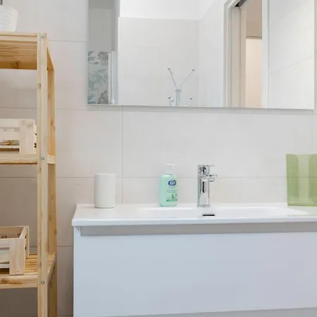 Prima Classe - With Private Garage - Apartment Molfetta
