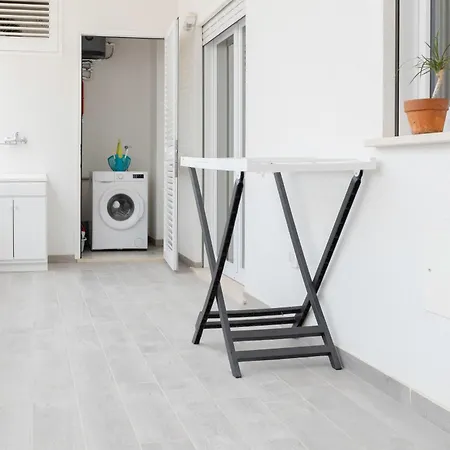 Prima Classe - With Private Garage - Apartment Molfetta